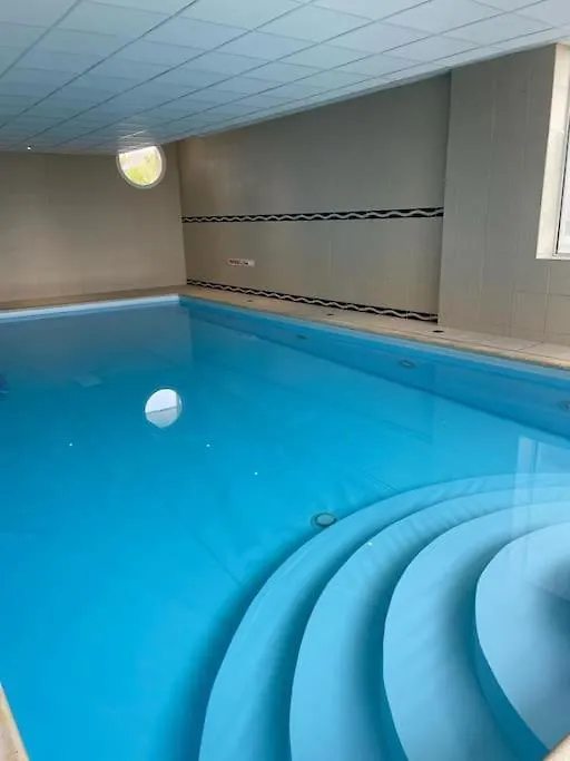 Le Breizhir Ou Appartement Bord De Mer Avec Piscine Plougonvelin 0*,  France
