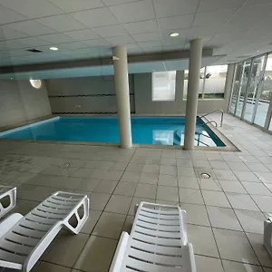 Avec Sauna Et Piscine Au Bord De Mer Plougonvelin